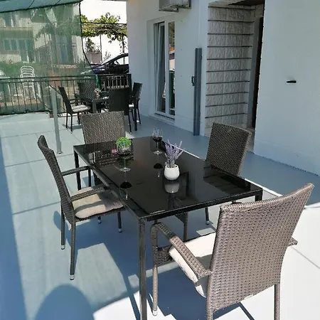 Apartmani Vesa * Primosten