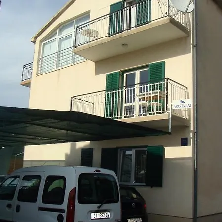 Apartmani Vesa * Primosten